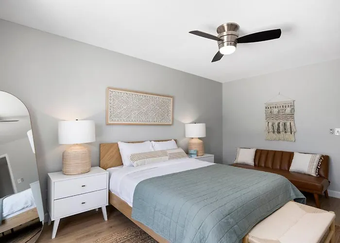 3bd 2ba Cool And Relaxing W Pool! Holiday home